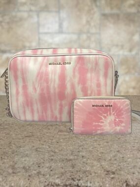 Michael Kors Large EW Crossbody Bag & Wallet Set Pink & White Shell Pink